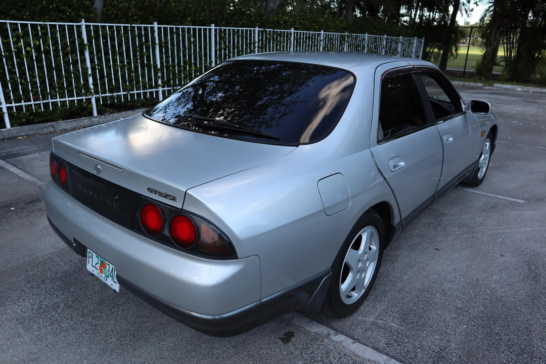 1994 Nissan R33 Skyline 9th Gen - Image 17 of 31