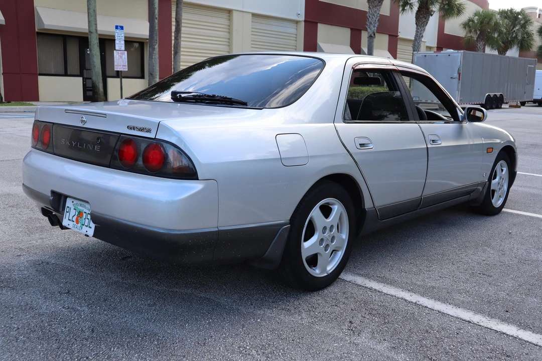 1994 Nissan R33 Skyline 9th Gen - Image 18 of 31