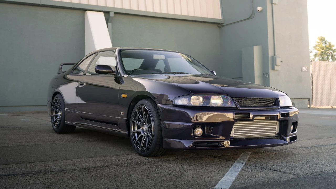1994 Nissan R33 Skyline 9th Gen - Image 9 of 31