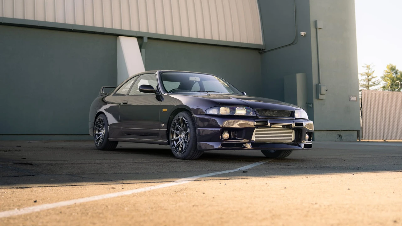 1994 Nissan R33 Skyline 9th Gen - Image 12 of 31