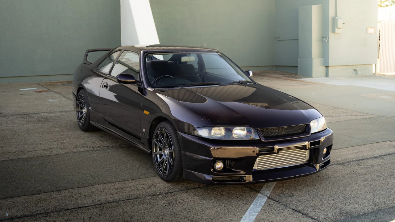 1994 Nissan R33 Skyline 9th Gen - Image 10 of 31