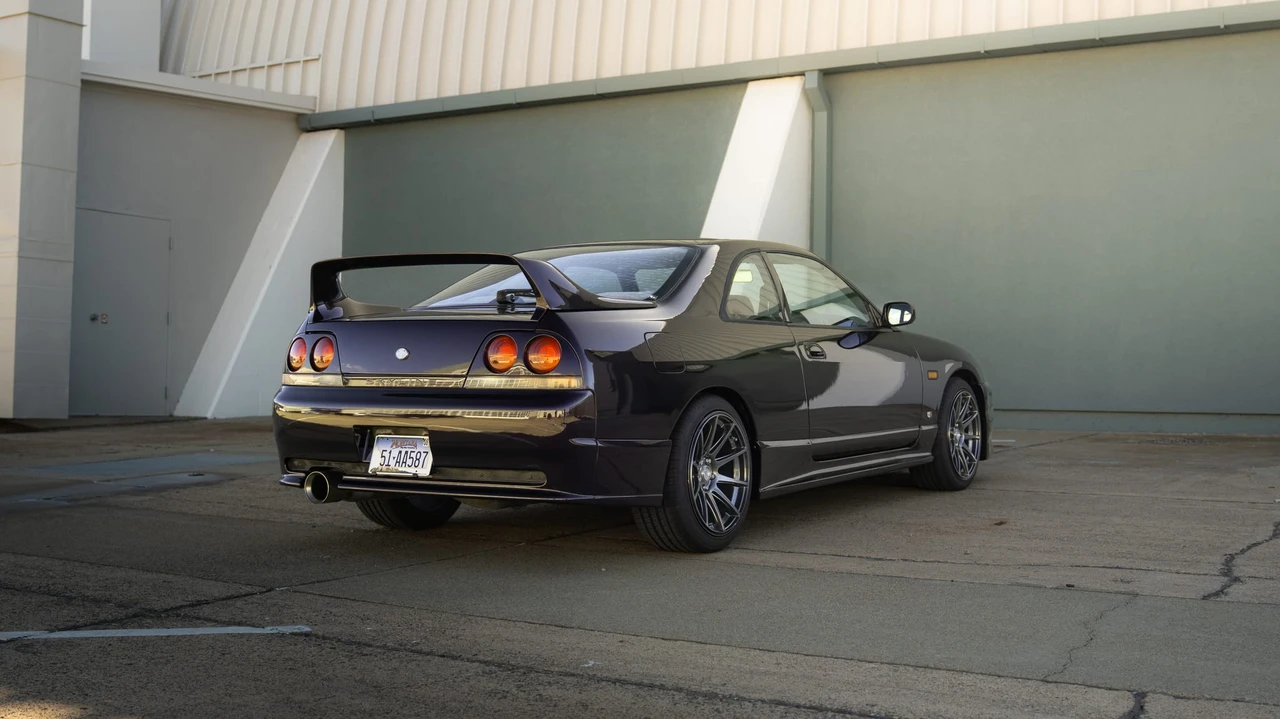1994 Nissan R33 Skyline 9th Gen - Image 17 of 31