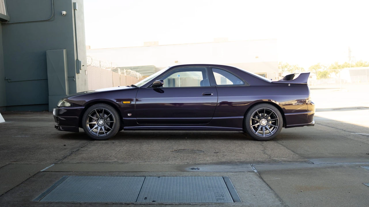 1994 Nissan R33 Skyline 9th Gen - Image 26 of 31