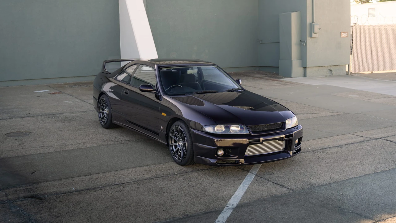 1994 Nissan R33 Skyline 9th Gen - Image 11 of 31