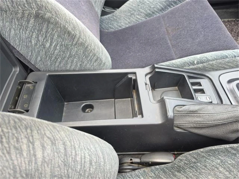 1994 Nissan R32 Skyline 8th Gen - Image 25 of 31