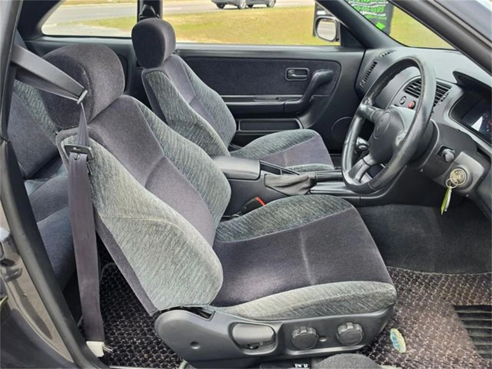 1994 Nissan R32 Skyline 8th Gen - Image 15 of 31