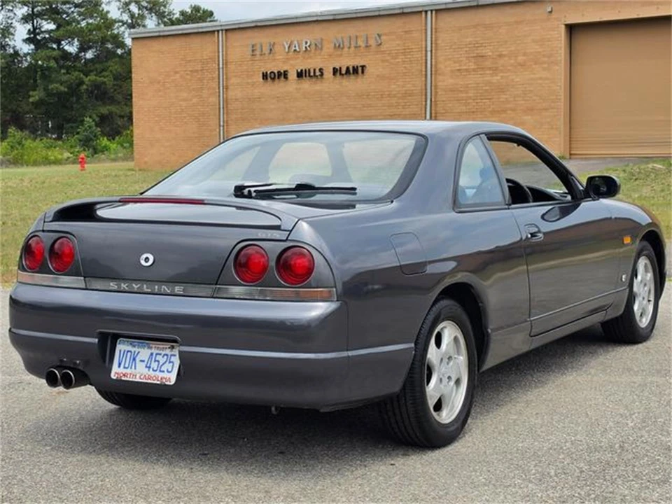 1994 Nissan R32 Skyline 8th Gen - Image 8 of 31
