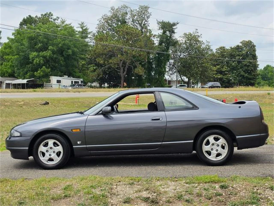 1994 Nissan R32 Skyline 8th Gen - Image 12 of 31