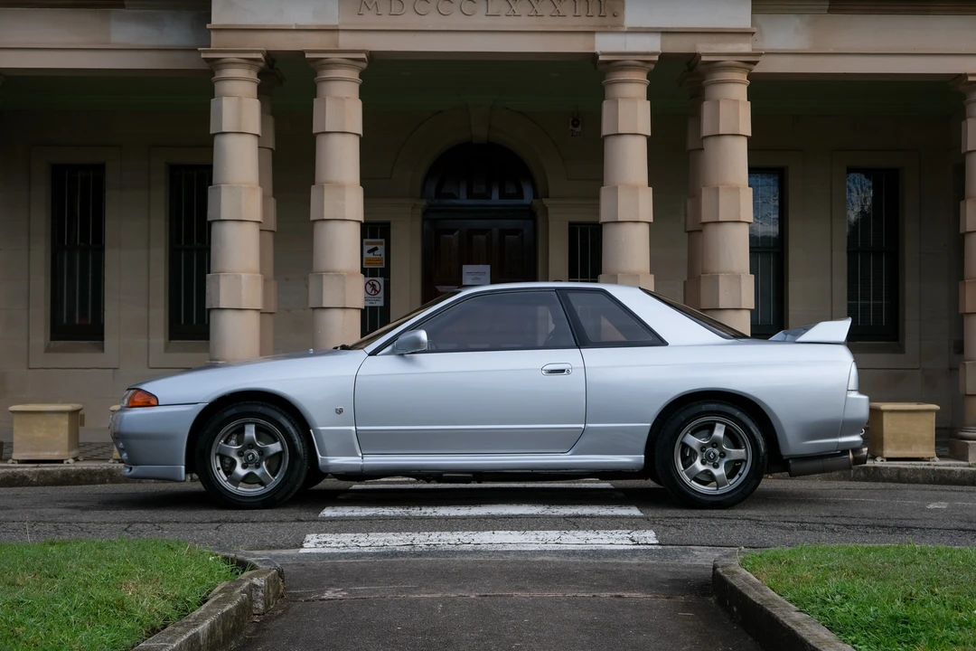1994 Nissan R32 Skyline GT-R 8th Gen - Image 8 of 31