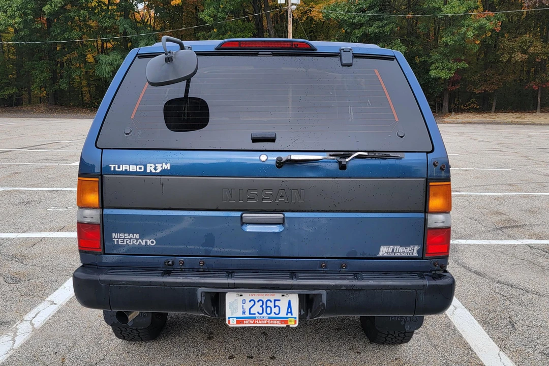 1994 Nissan Pathfinder 1st Gen - Image 5 of 31