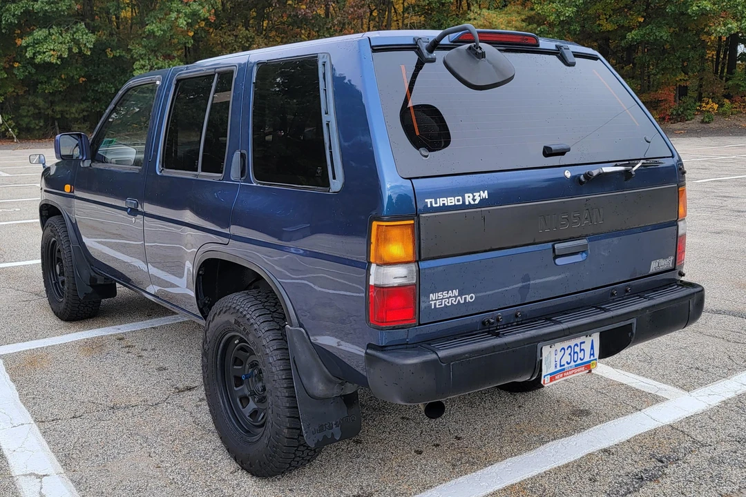 1994 Nissan Pathfinder 1st Gen - Image 4 of 31
