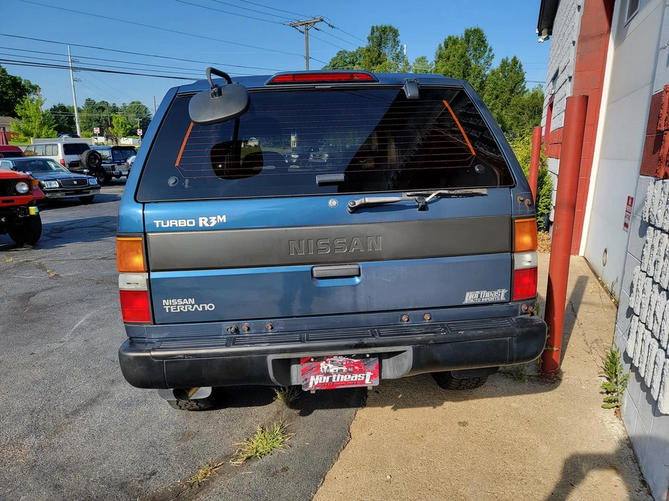 1994 Nissan Pathfinder 1st Gen - Image 15 of 31