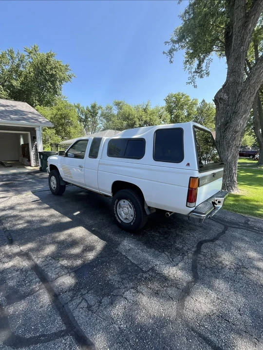 1994 Nissan - Image 5 of 21