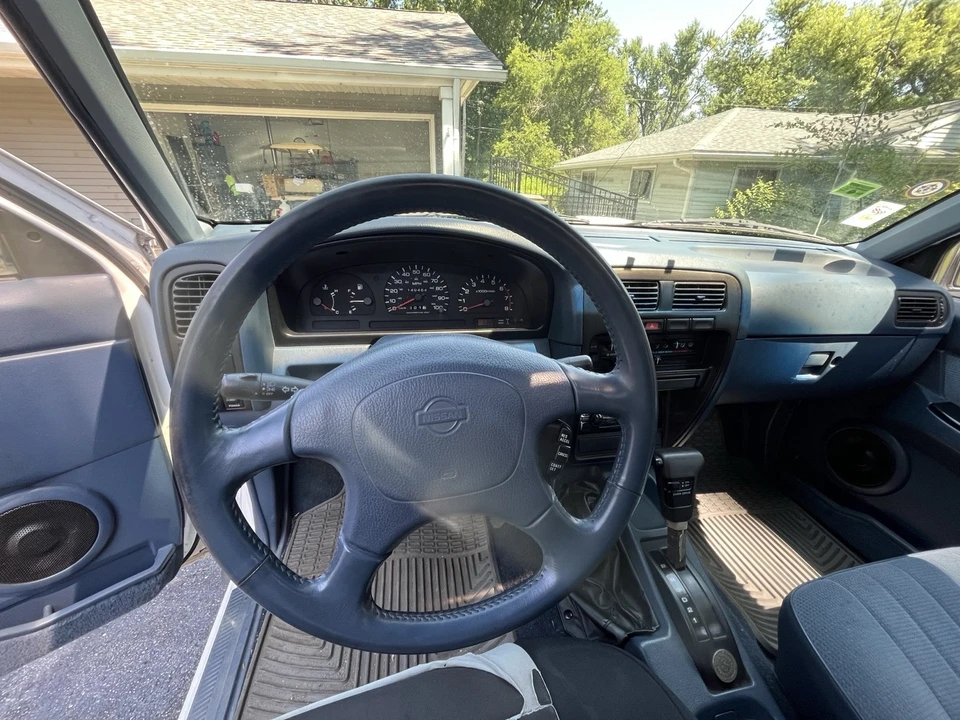 1994 Nissan - Image 14 of 21