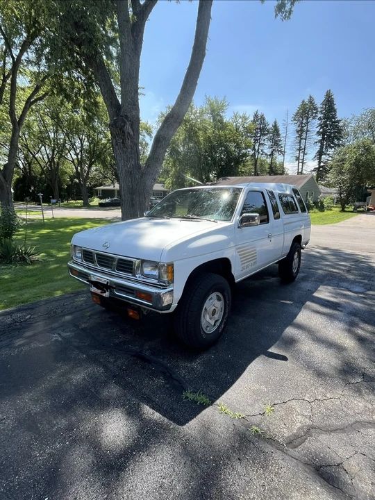 1994 Nissan - Image 4 of 21