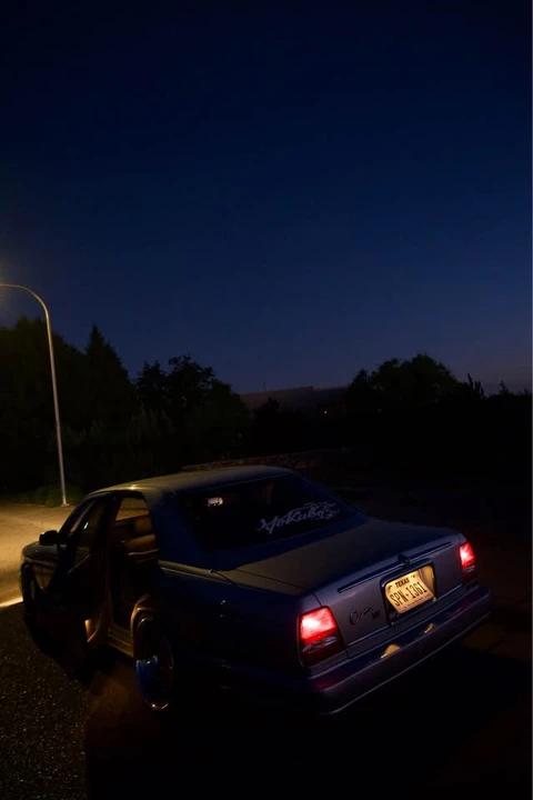 1994 Nissan Cima 2nd Gen - Image 4 of 17