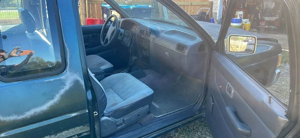 1994 Nissan Frontier - Image 7 of 11