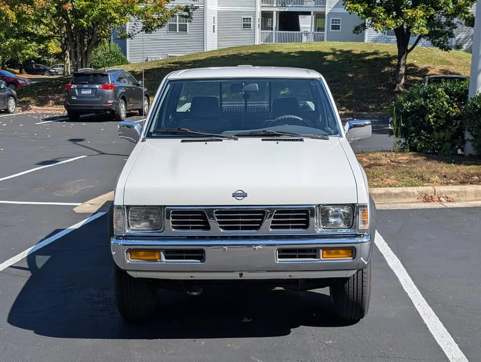1994 Nissan Frontier - Image 2 of 20