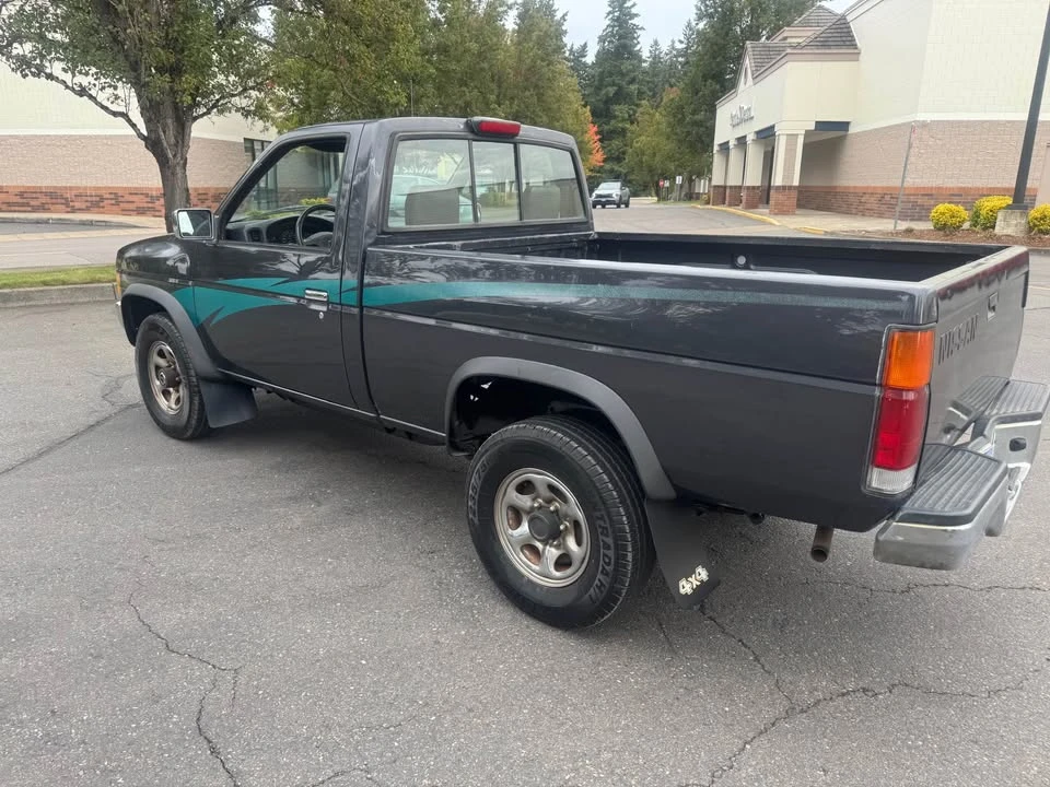 1994 Nissan Frontier - Image 14 of 16