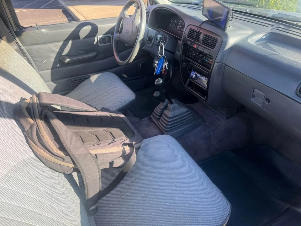 1994 Nissan Frontier - Image 11 of 16