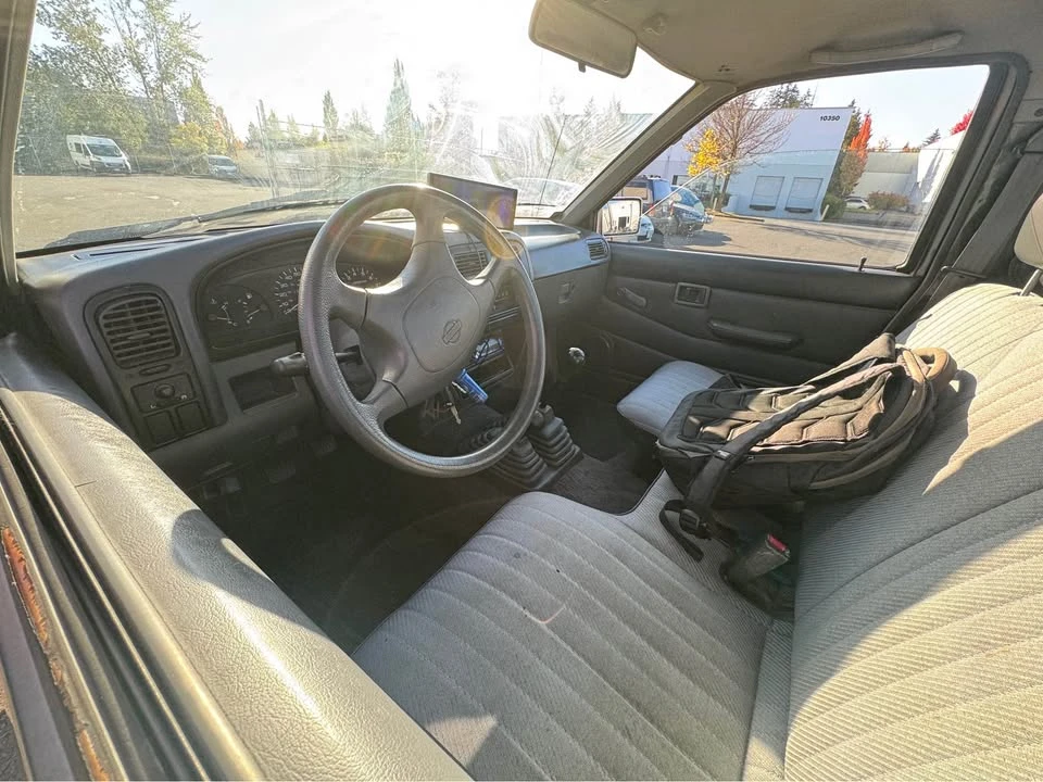 1994 Nissan Frontier - Image 7 of 16