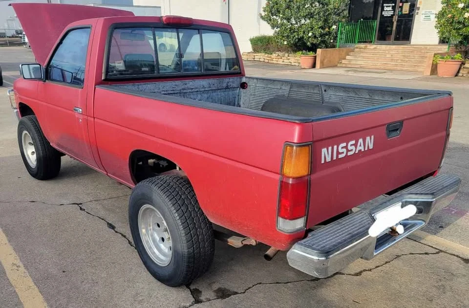 1994 Nissan Frontier - Image 3 of 8
