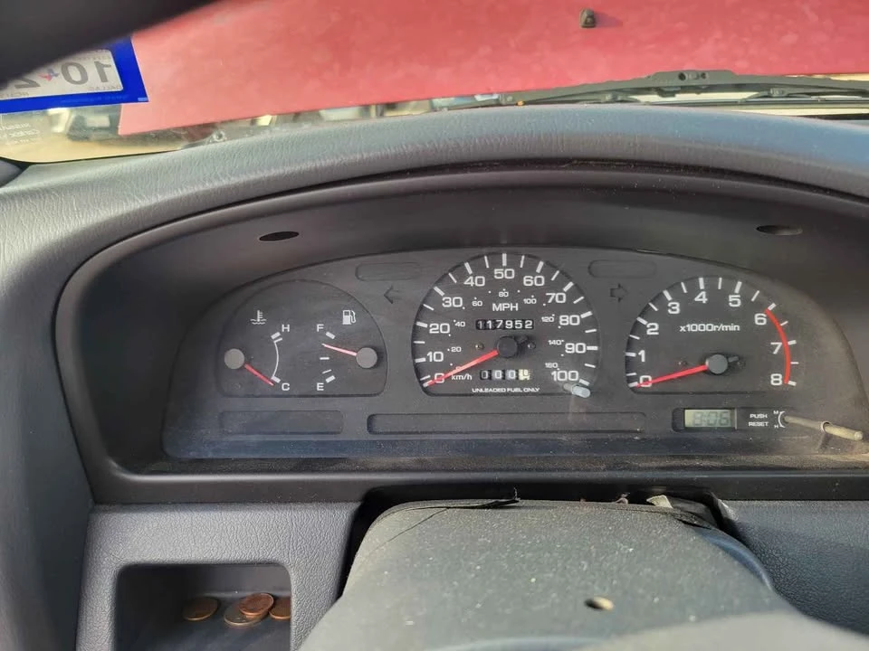 1994 Nissan Frontier - Image 7 of 8
