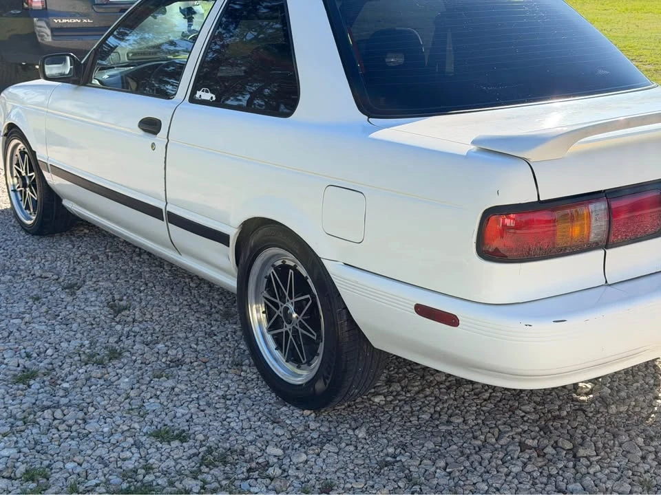 1994 Nissan Sentra 3rd Gen - Image 5 of 9