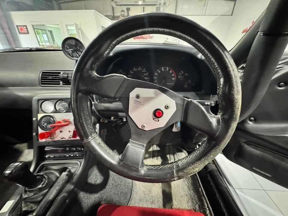 1994 Nissan Skyline - Image 16 of 20