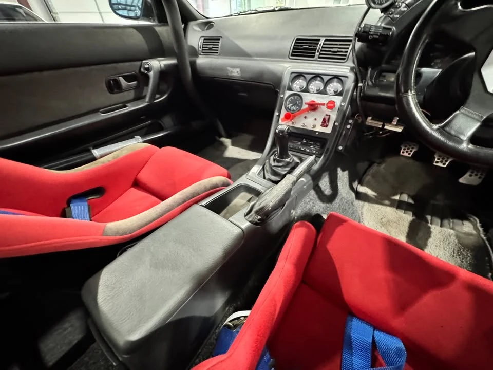 1994 Nissan Skyline - Image 17 of 20