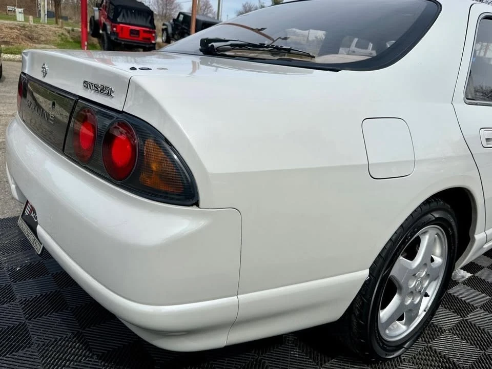 1994 Nissan Skyline - Image 13 of 19