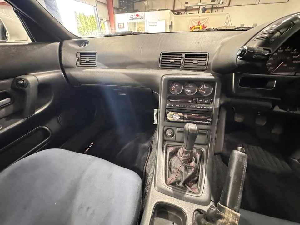 1994 Nissan Skyline - Image 17 of 20