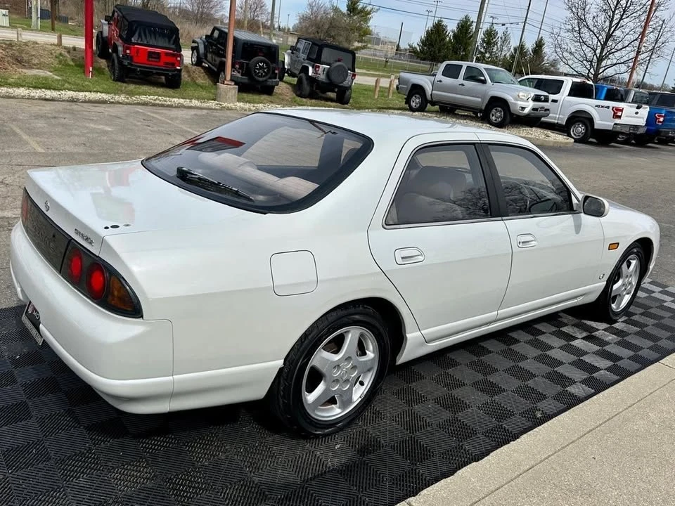 1994 Nissan Skyline - Image 7 of 19