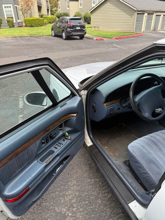 1994 Oldsmobile 88 - Image 8 of 14