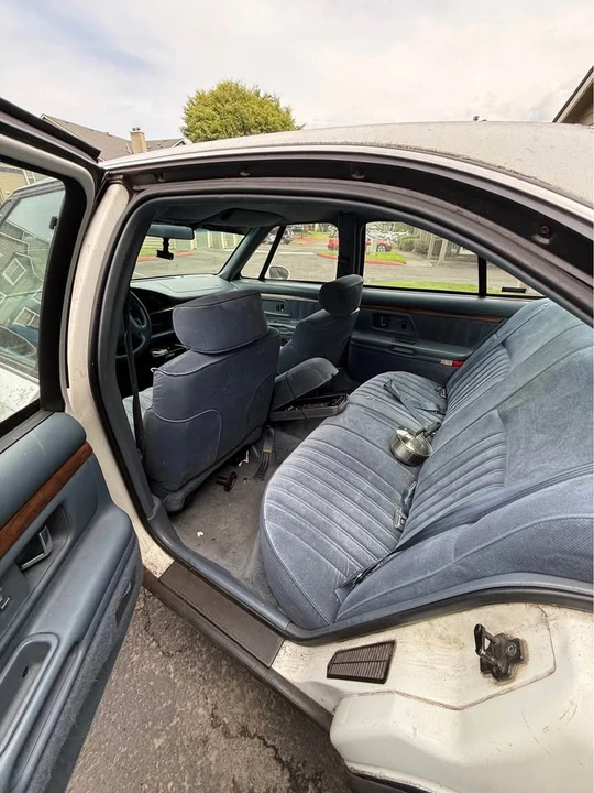 1994 Oldsmobile 88 - Image 13 of 14