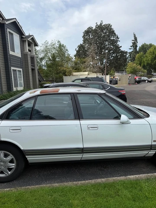 1994 Oldsmobile 88 - Image 4 of 14
