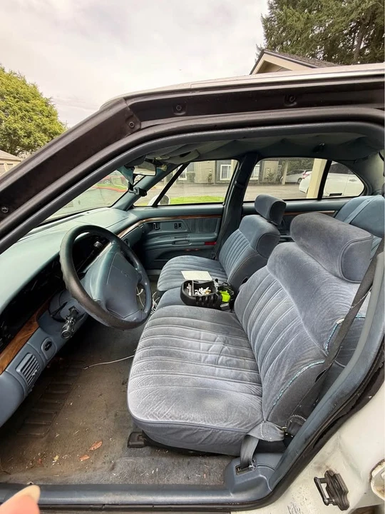 1994 Oldsmobile 88 - Image 10 of 14