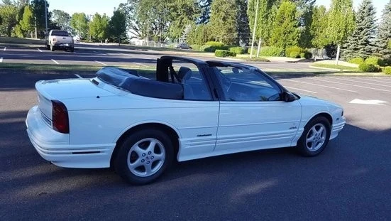 1994 Oldsmobile Cutlass Ciera - Image 2 of 11