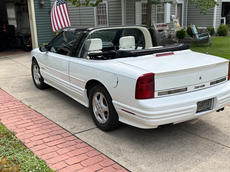 1994 Oldsmobile Cutlass Ciera - Image 16 of 19