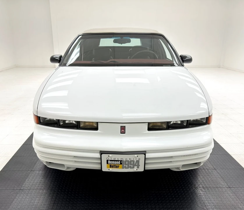 1994 Oldsmobile Cutlass Supreme - Image 11 of 12