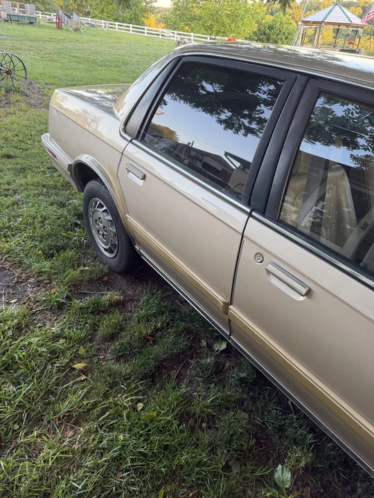1994 Oldsmobile Cutlass Ciera - Image 14 of 21