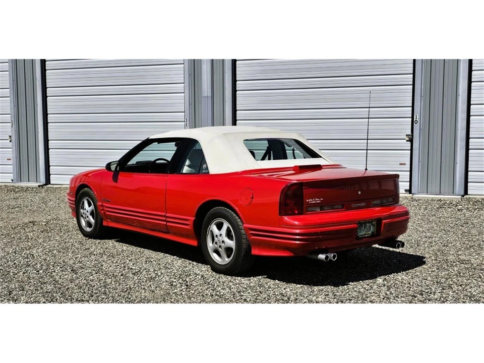 1994 Oldsmobile Cutlass Supreme - Image 3 of 31