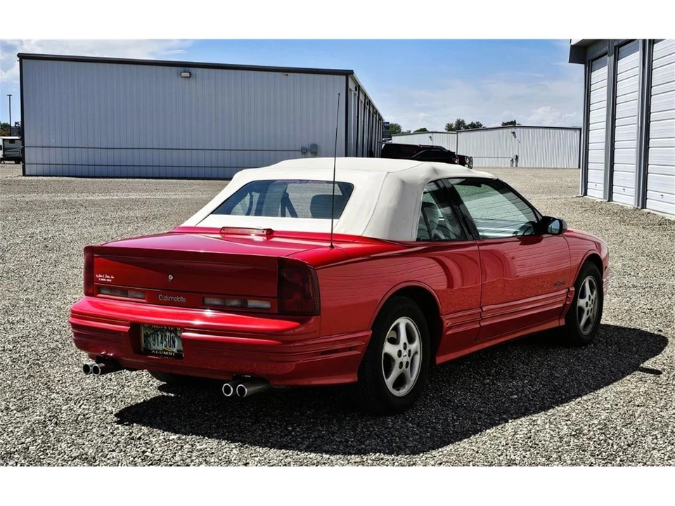 1994 Oldsmobile Cutlass Supreme - Image 5 of 31