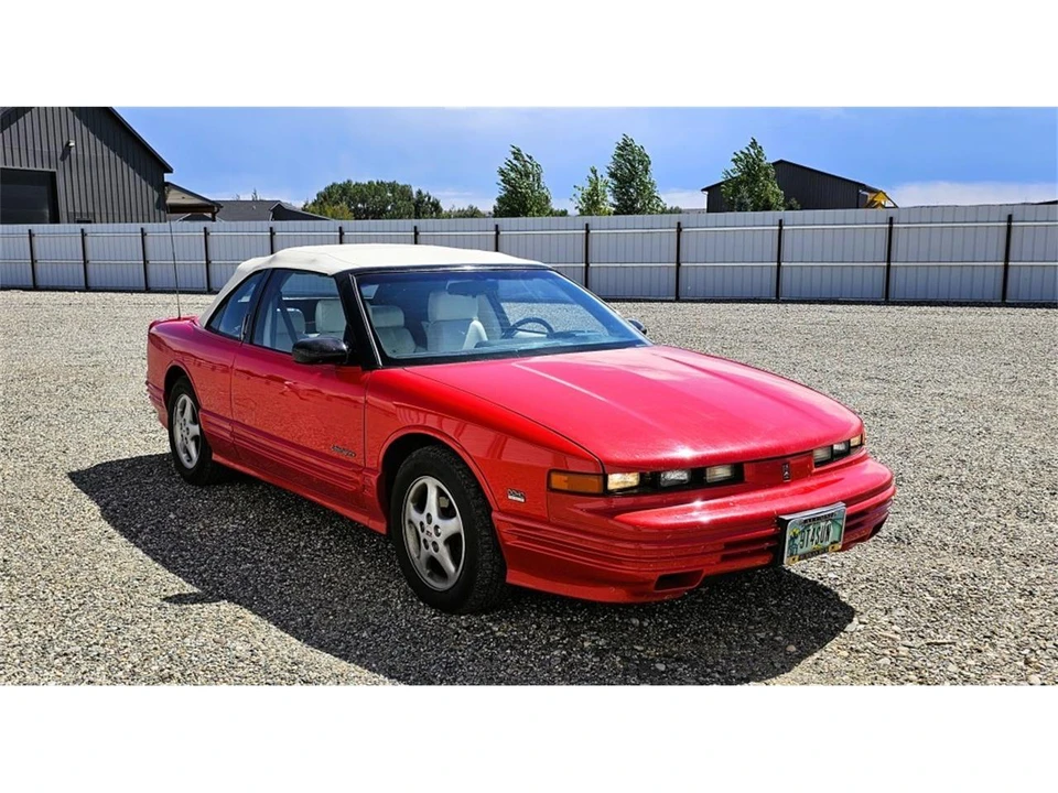 1994 Oldsmobile Cutlass Supreme - Image 7 of 31
