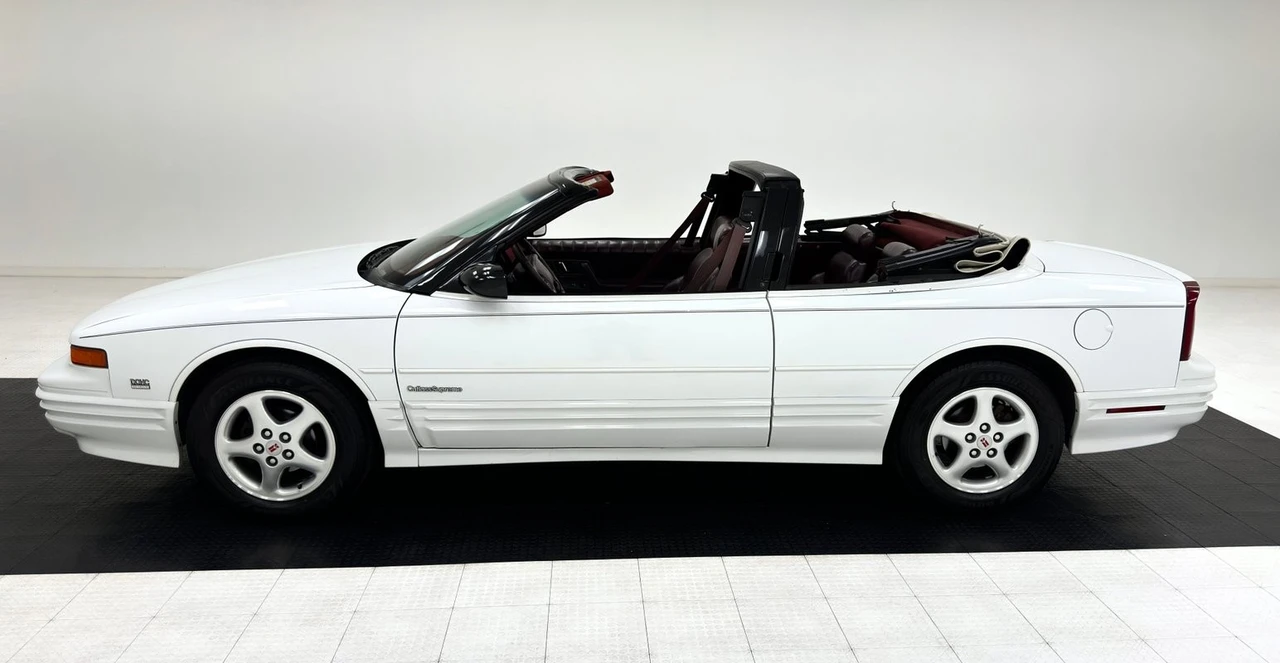 1994 Oldsmobile Cutlass Supreme - Image 4 of 21