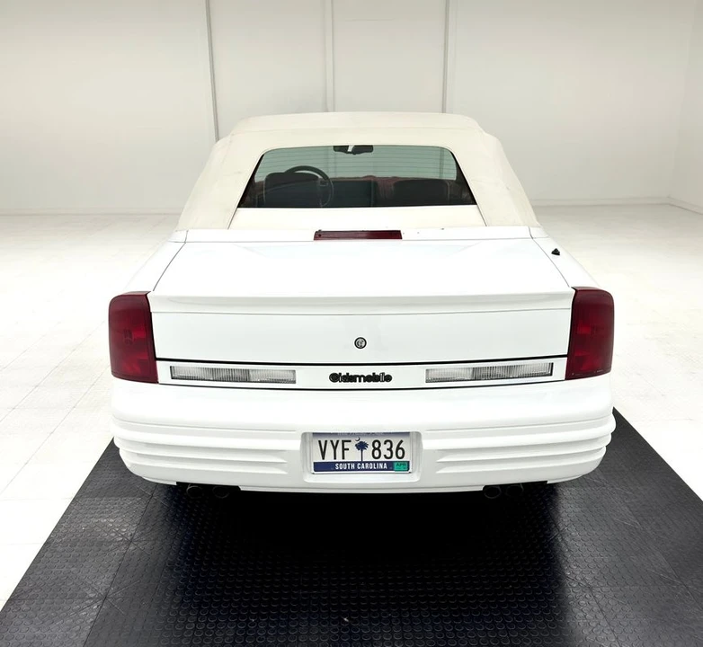 1994 Oldsmobile Cutlass Supreme - Image 7 of 12