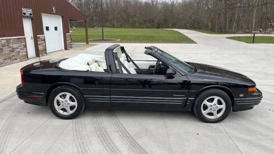 1994 Oldsmobile Cutlass Supreme - Image 2 of 17