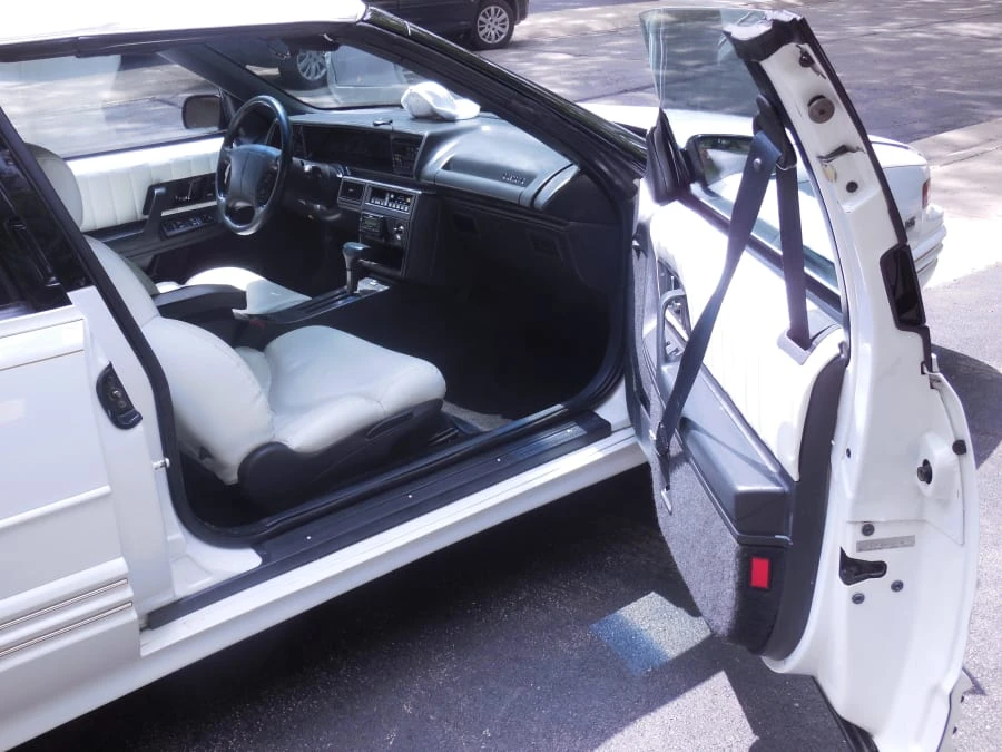 1994 Oldsmobile Cutlass Supreme - Image 4 of 12