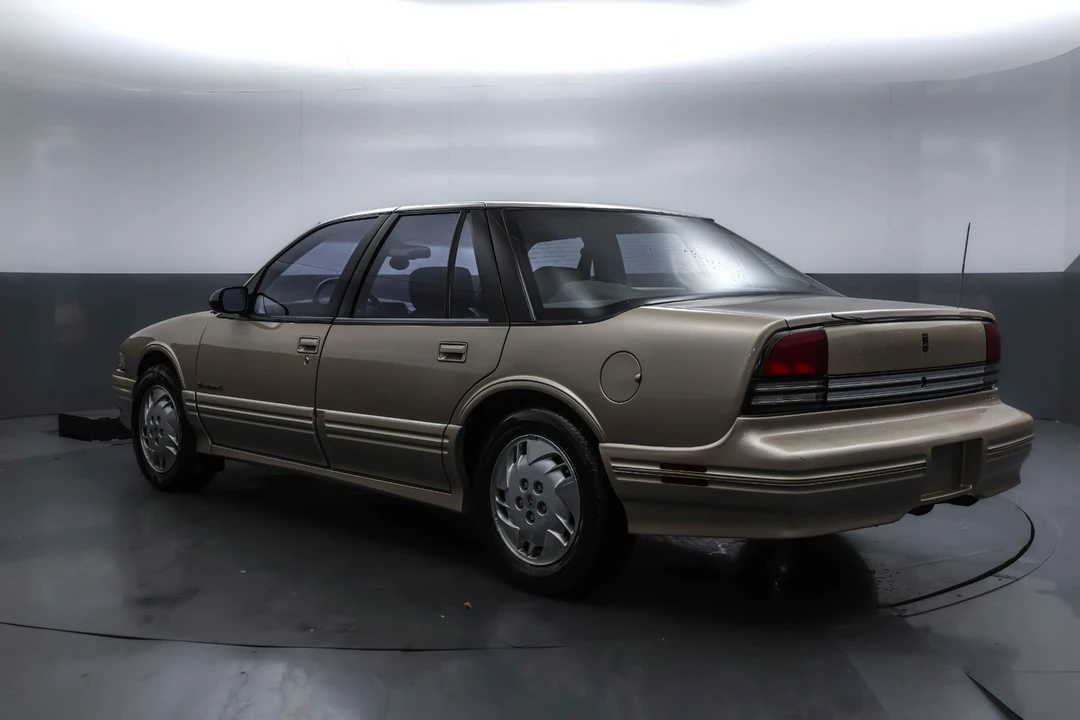 1994 Oldsmobile Cutlass Supreme - Image 25 of 28