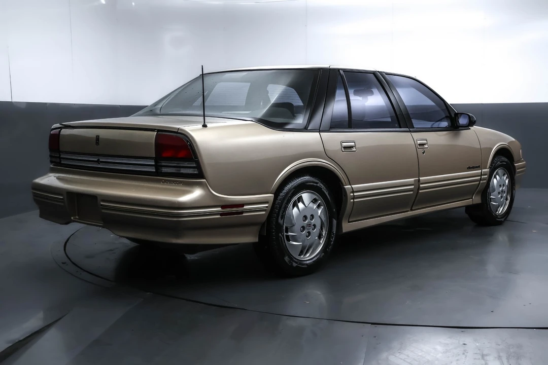 1994 Oldsmobile Cutlass Supreme - Image 27 of 28
